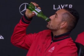 Kirjos eksirao pivo na konferenciji za novinare