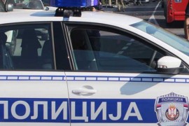 Vozilom iščupao semafor, povrijeđene vadili vatrogasci