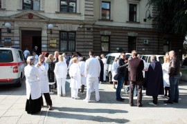 Medicinski radnici u KS u rigoroznijem štrajku