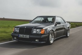 Na aukciji u Londonu čuveni Mercedes 300 CE 6.0 AMG Hammer
