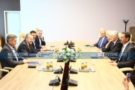 U Sarajevu započeo sastanak HDZ-a i SDA