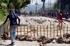 Haiti: Demonstranti napadaju poslovne zgrade u pokušaju da zbace ...