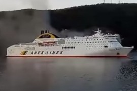 Zbog požara na trajektu u Grčkoj, evakuisano 600 ljudi