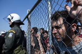 Migranti na Lezbosu izazvali požar, sukobili se s policijom