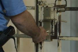 Uhapšen pa polupao staklo i oštetio bravu u pritvoru