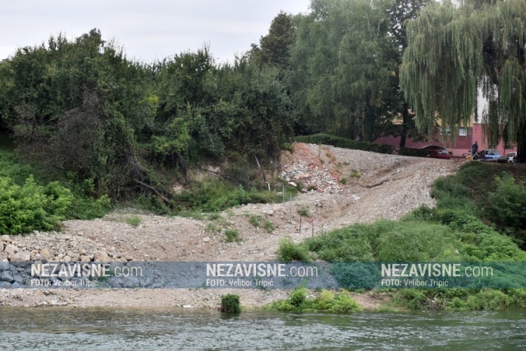 Aktiviralo se klizište kod Zelenog mosta