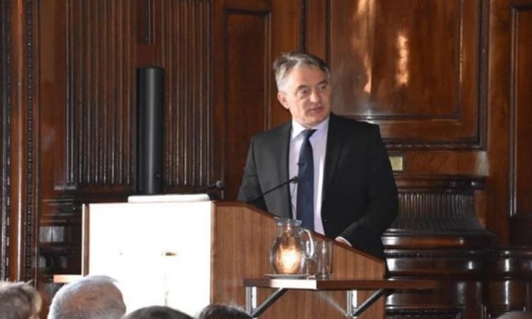 Komšić: Čast što se mogu obratiti kao bivši vojnik Armije RBiH