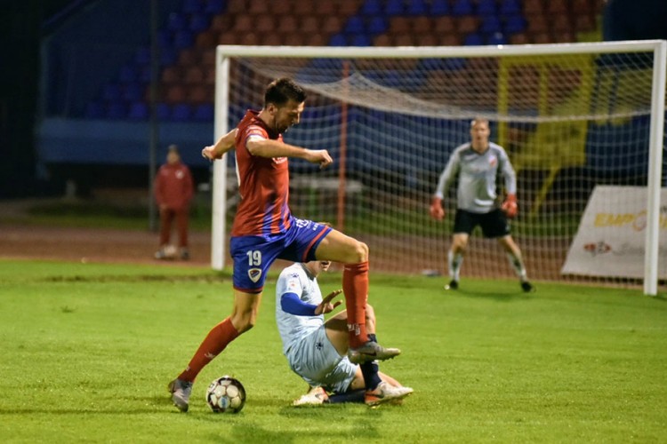 Borac lovi vrh kod štrajkača