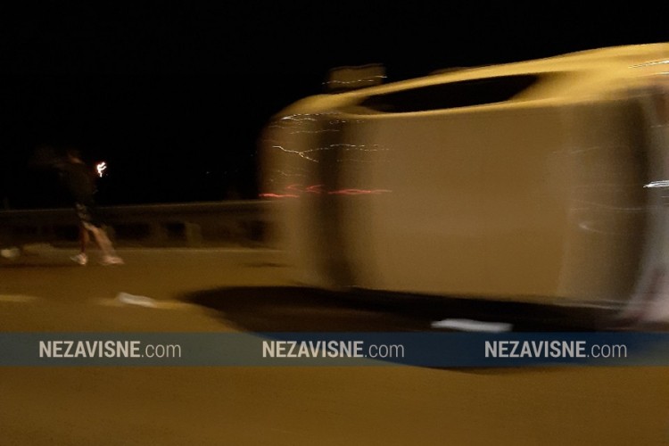 Prevrnuo se automobil u banjalučkom naselju Zalužani