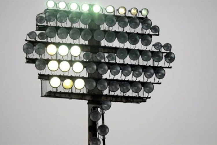 Mladić upao u rupu za reflektore na stadionu u Bijeljini