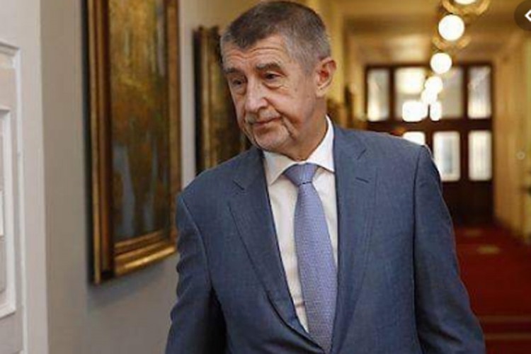 Babiš i Zeman razgovarali o povlačenju priznanja Kosova