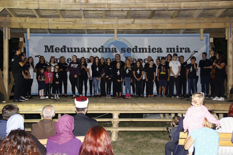 U Sanskom Mostu otvorena "Međunarodna sedmica mira"