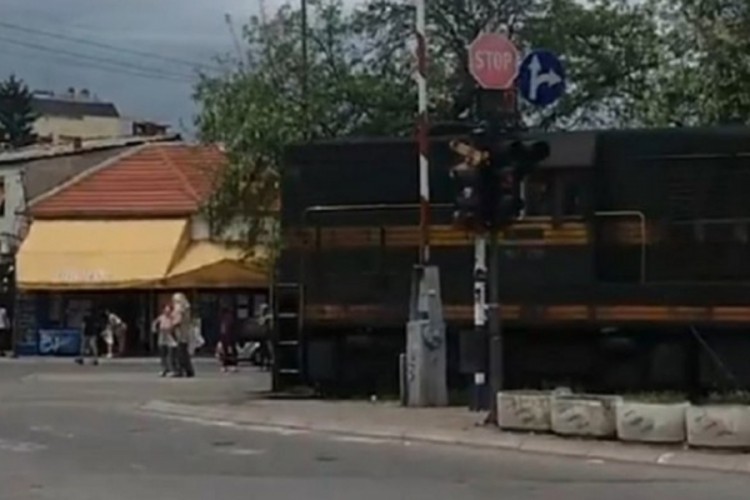 Pokradeni željeznički kablovi: U Nišu ne radi nijedan pružni prelaz