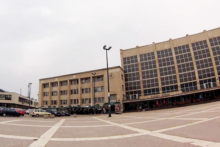 Migrant nožem napao policijsku patrolu u Sarajevu