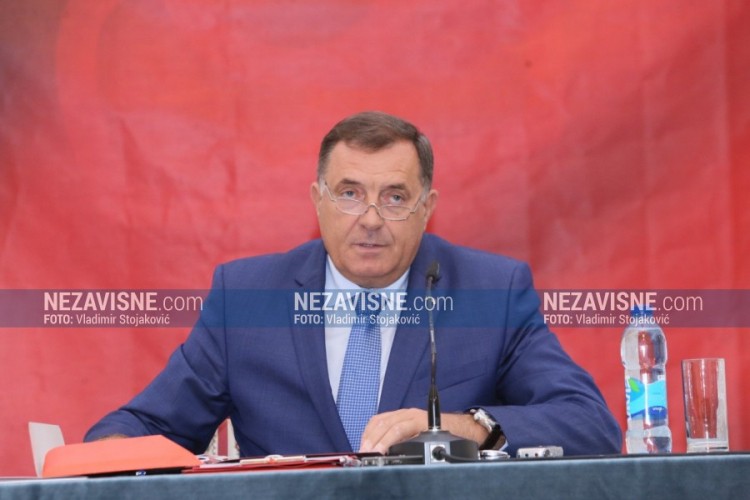 Predstavnici političkih partija iz Srpske u subotu sa Vučićem