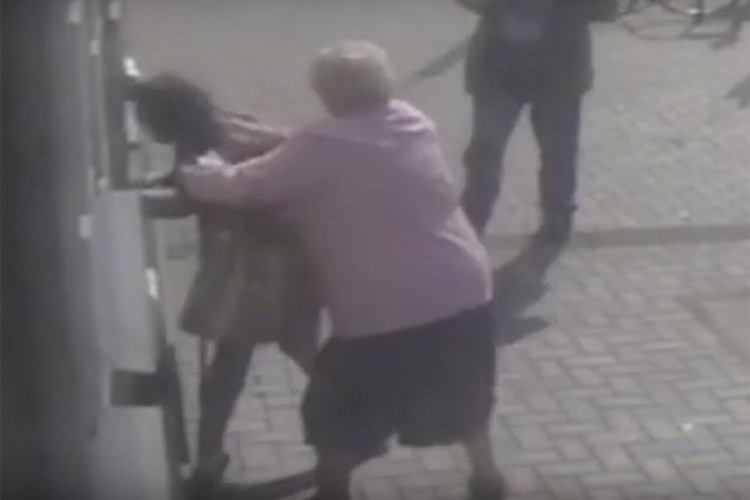 Starica spriječila pljačku; "Neće dobiti moj novac tako lako"
