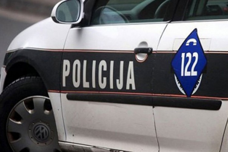 U sudaru s vozilom povrijeđen motociklista