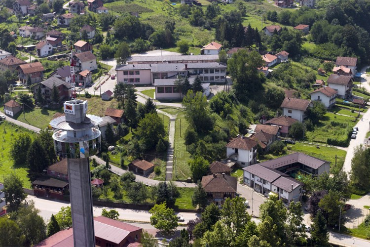 Odbornik u Milićima priveden zbog majice