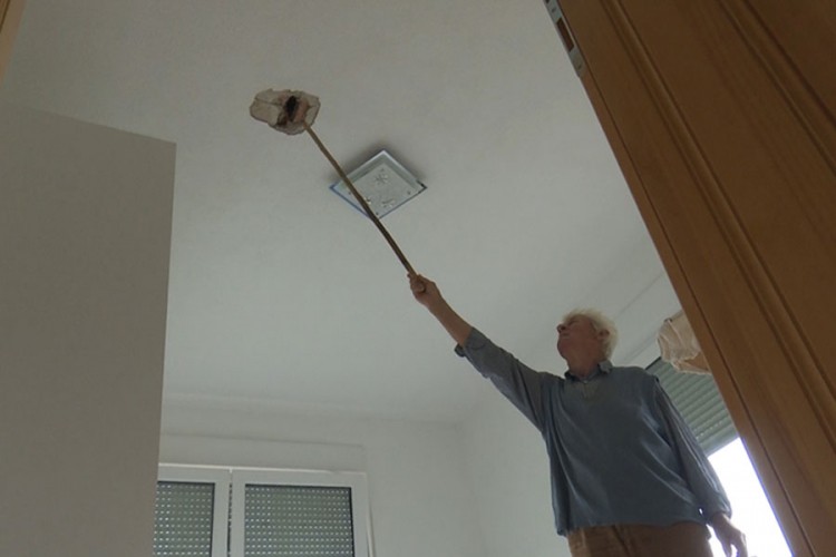 Grom udario u kuću, pregorjeli aparati