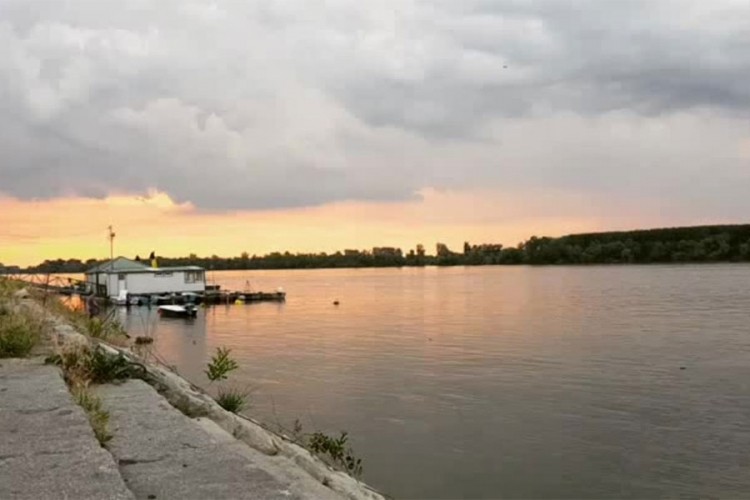 Nasmrt pretukli muškarca i bacili ga u Dunav