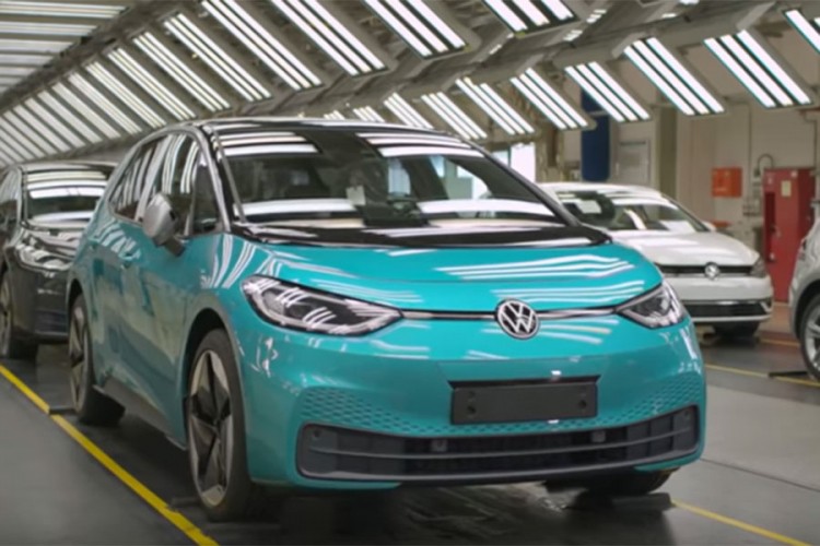 Pogledajte kako se sklapa VW ID.3