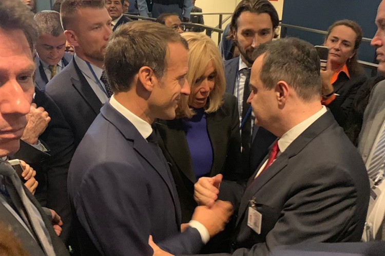 Makron čeka kraj izbora na Kosovu da se uključi u dijalog