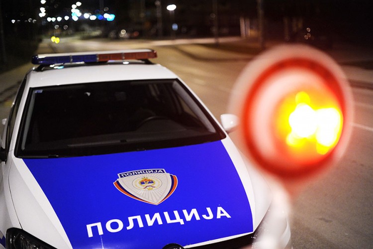 Tri osobe povrijeđene u sudaru tri automobila u Banjaluci