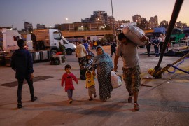 Počelo izmještanje migranata sa ostrva Lezbos