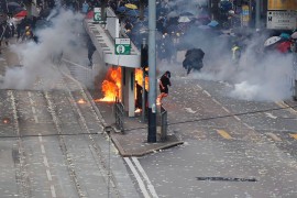 Borbe demonstranata i policije na ulicama Hong Konga