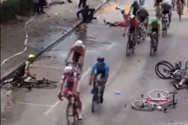 Uletio u kolonu biciklista, padali kao pokošeni po asfaltu