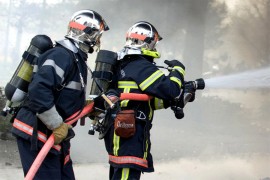 Veliki požar u fabrici u predgrađu Liona