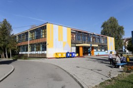 Roditelji optužili direktoricu banjalučke škole da primorava đake ...