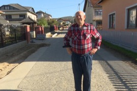 Penzioner finansira obnovu puta u rodnoj grudi