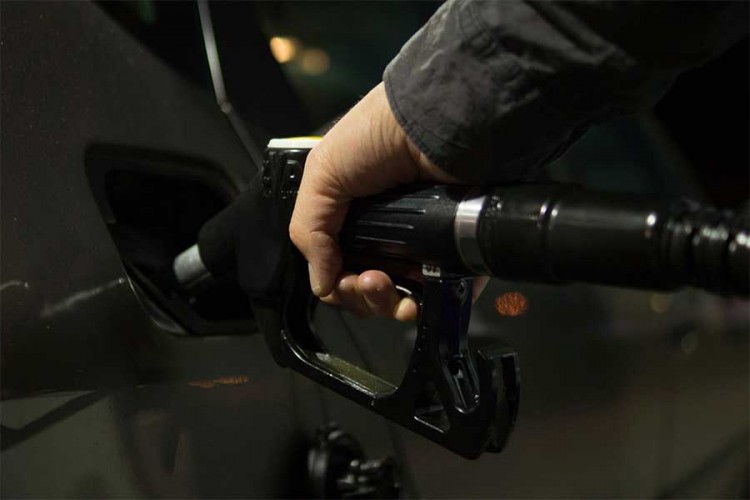 Dvojac uhapšen zbog krađe goriva iz automobila u Banjaluci