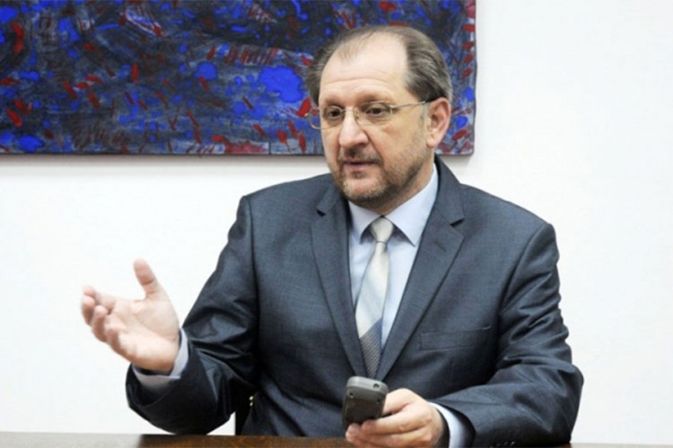 Traže da se ispitaju žalbe na rad profesora Kecmana