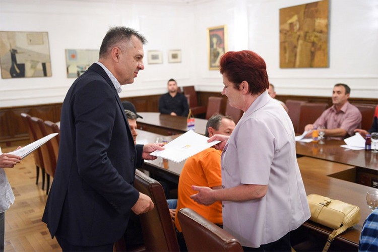 U Banjaluci donirana oprema za 13 interno raseljenih lica