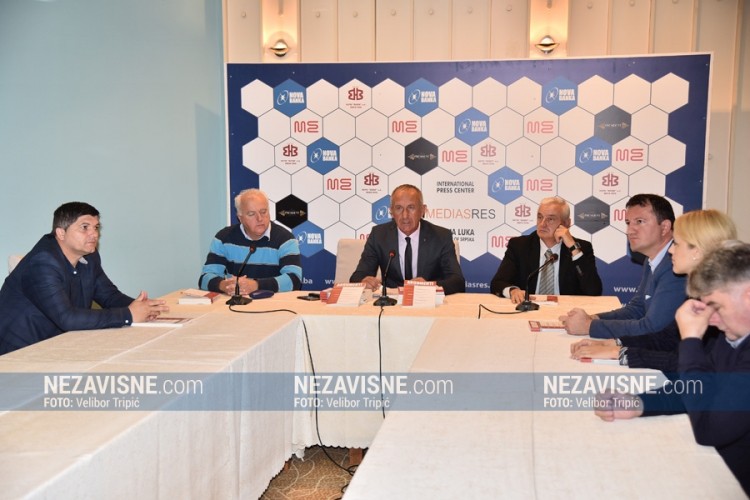 "Argumenti" i na veb sajtu