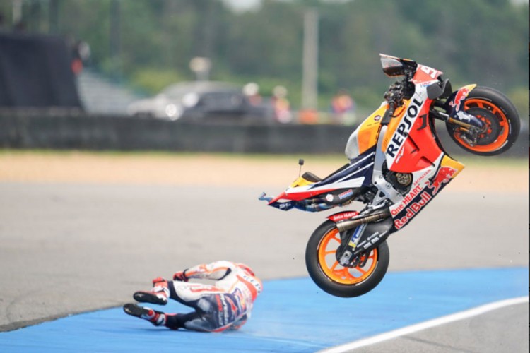 Svjetski Moto GP šampion u bolnici nakon pada