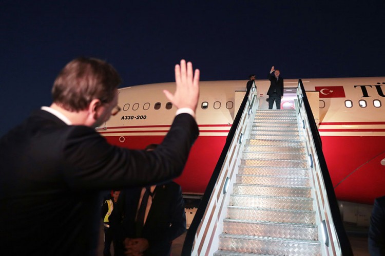 Erdoan završio posjetu Srbiji, Vučić ga ispratio