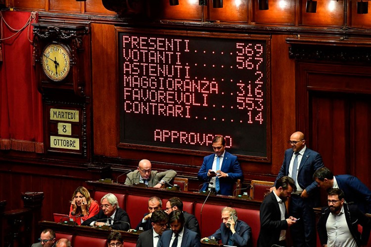 Italijanski parlament izglasao smanjenje broja poslanika