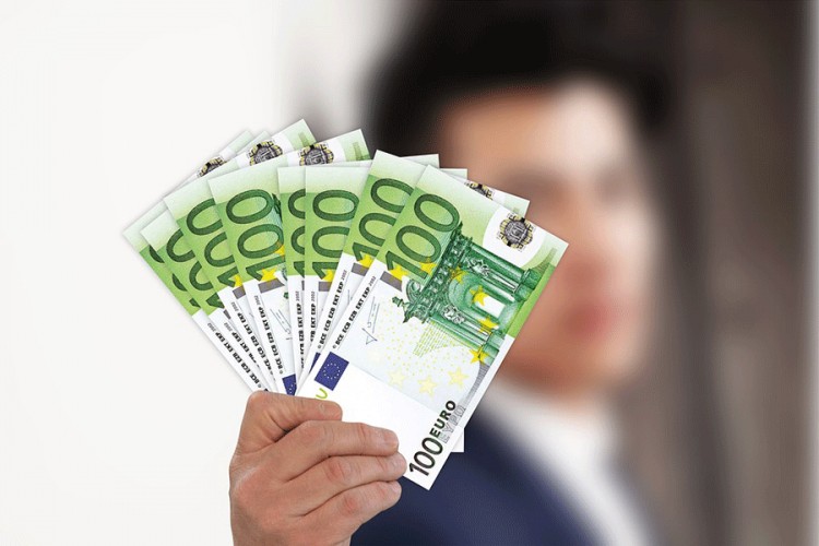 Lažnih 100 evra donio u mjenjačnicu