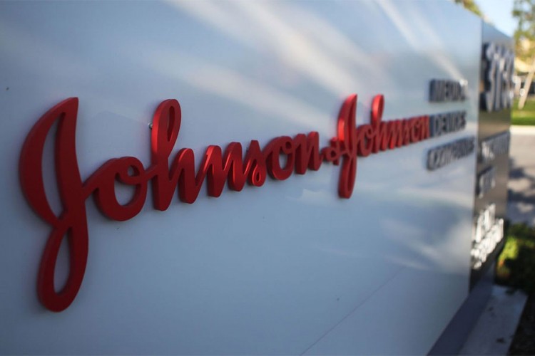 Johnson&Johnson mora platiti mladiću osam milijardi dolara odštete
