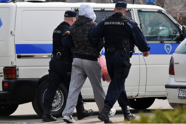 Predao se osumnjičeni za šverc pet kg marihuane