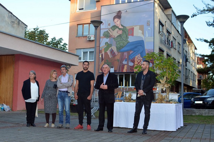 Predstavljen mural "Šta je unutra?"
