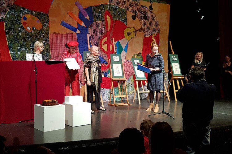Gran pri Festivala pozorišta za djecu za predstavu "Palčica"