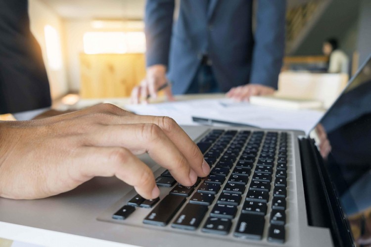 Većim platama sprečavaju bijeg informatičara