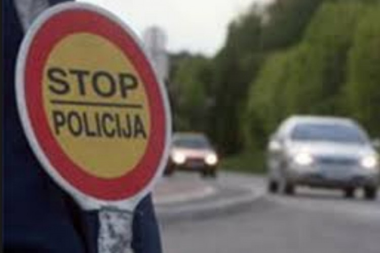 Devet saobraćajnih nezgoda za vikend u Doboju