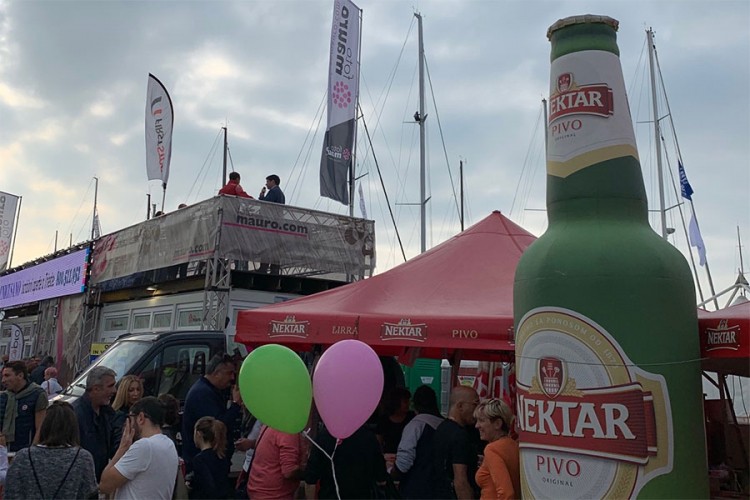 "Nektar" tradicionalno na regati Barcolana