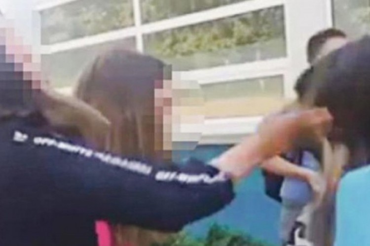 Izbačena iz škole u Barajevu zbog vršnjačkog nasilja