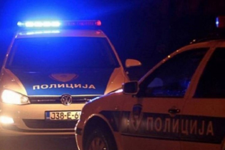 Udario djevojku autom pa pobjegao?